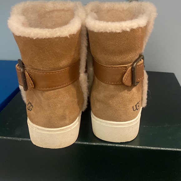 Ugg mini chestnut boots suede - Picture 2 of 6